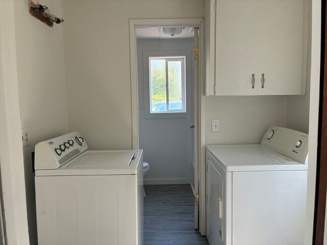Photo - 3314 E College Way