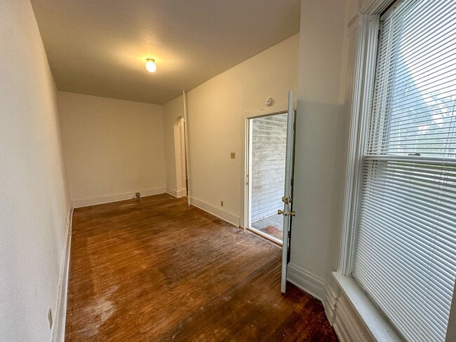 Photo - 619 Duff Ave