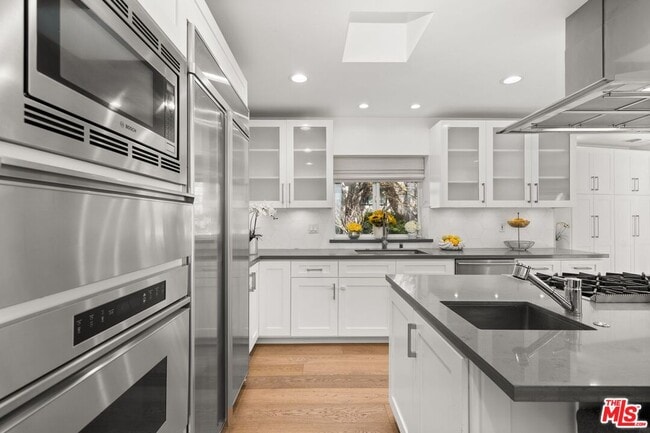 Photo - 2400 S Beverly Dr