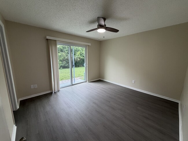 5290 70th Ave N, Pinellas Park, FL 33781