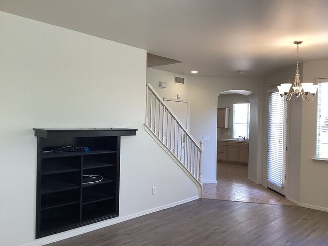 Photo - 15 W Brittany Ln