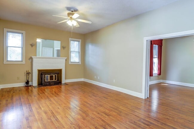 Photo - COMING SOON: 3 Bedroom 1.5 Bathroom House ...