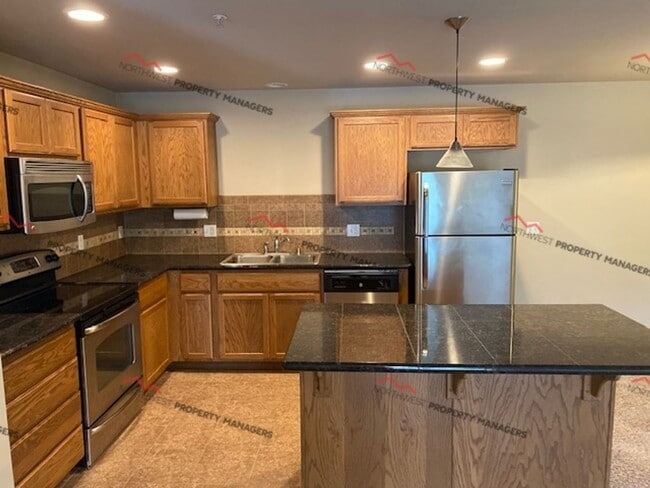 Building Photo - STATUS: AVAILABLE | R202 | $1795.00 + $100... Rental