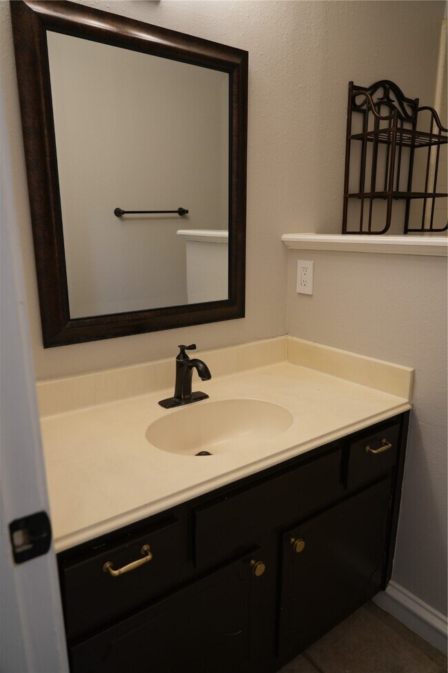 Photo - 17115 Kings Walk Ln