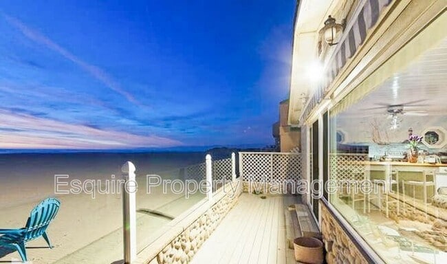 Building Photo - 4161 Ocean Dr Rental