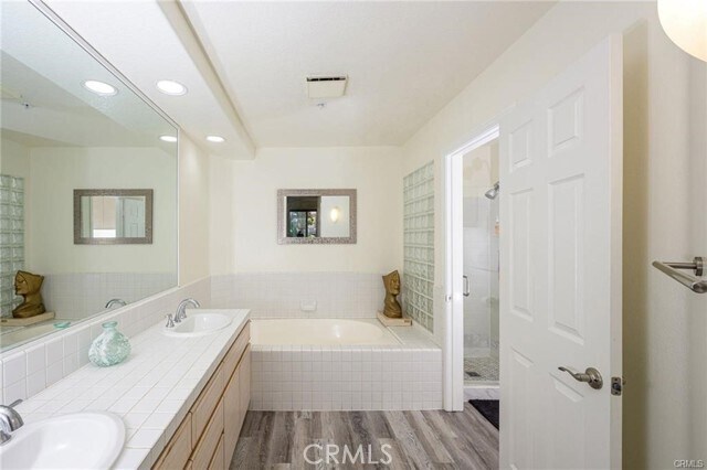 Photo - 2233 Martin Unit 115