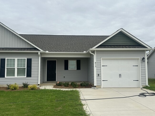 Building Photo - 813 Middleton Rd Rental