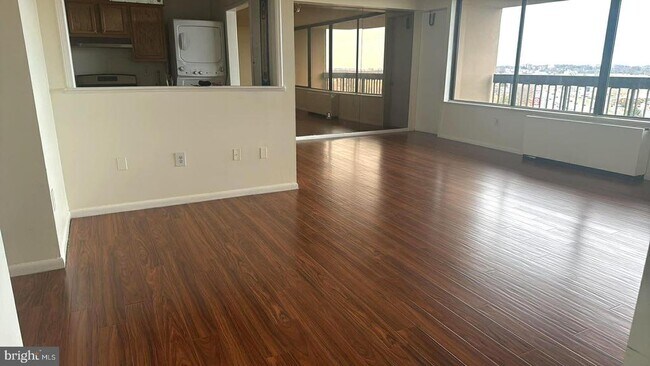 Photo - 3701 S George Mason Dr Unit 1313N