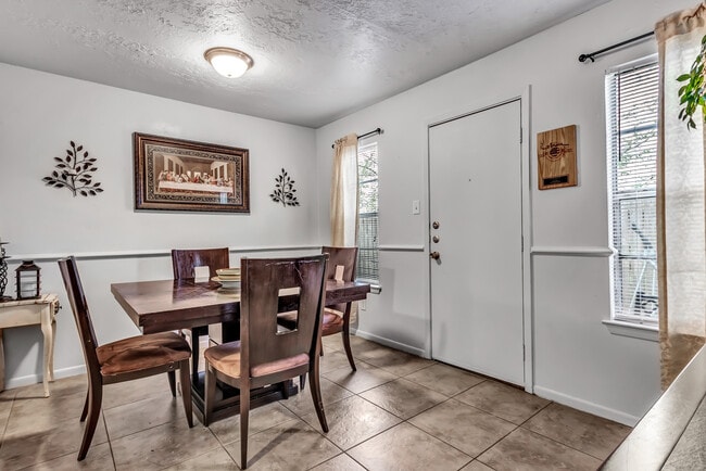 Photo - 3405 Timberline Ct