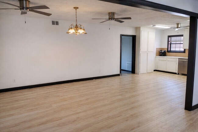 Photo - 5315 Bayway Dr