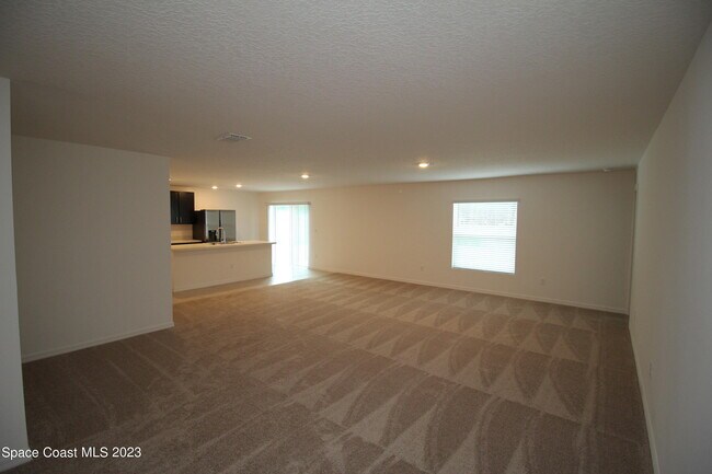 Photo - 256 Trembley Ave SW