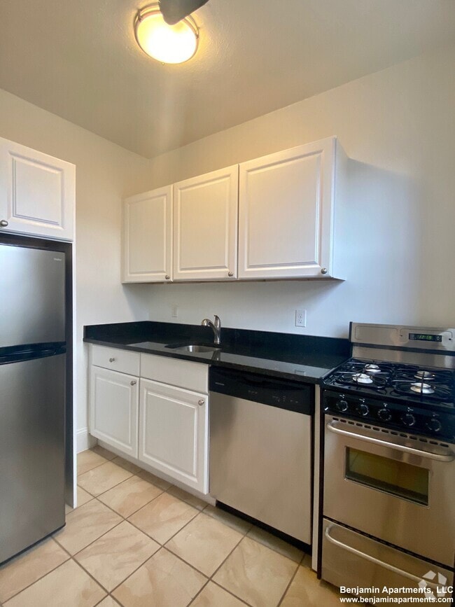Building Photo - 42 Brainerd Rd Unit 11 Rental