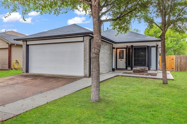 Photo - 16613 Jaron Dr