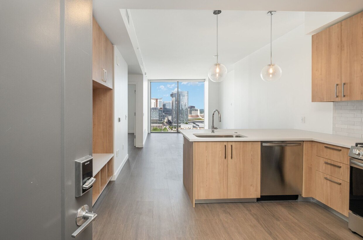 Luxury 1-Bedroom Condo in The Pullman – Do... - Luxury 1-Bedroom Condo in The Pullman – Do...