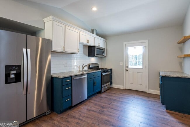 Photo - 331 Camilla Cir SW