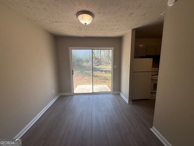 Photo - 255 Rustwood Dr