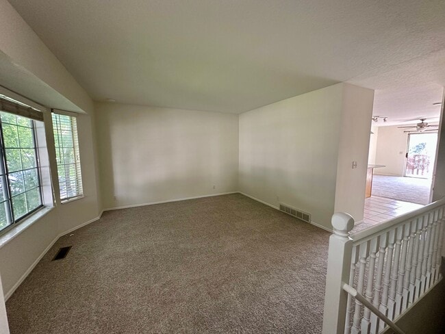 Photo - 8146 Angel St
