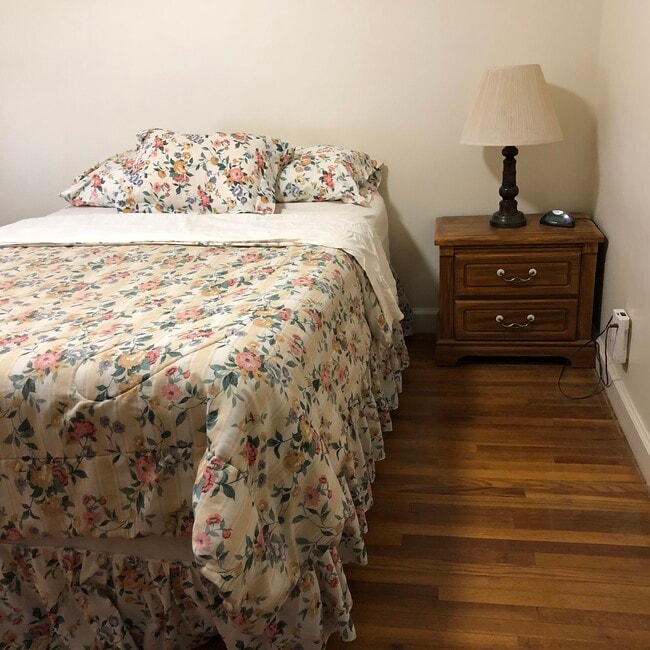 Bedroom - 118 6th Ave