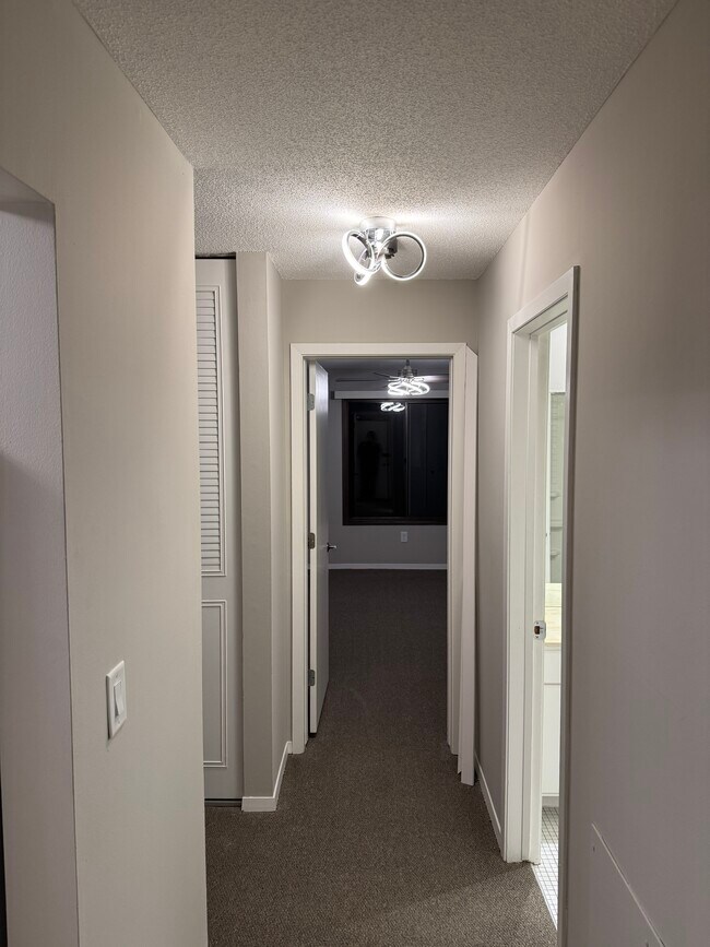 Entering Into The Condo - 9400 Old Cedar Ave S