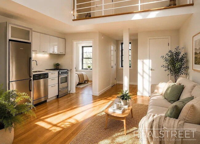 Building Photo - Dupont Street Unit 1G