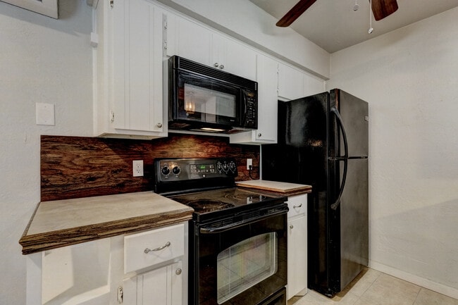 Kitchen (Refrigerator, Microwave, and Stove/Oven included) - 1410 NW 10th Street