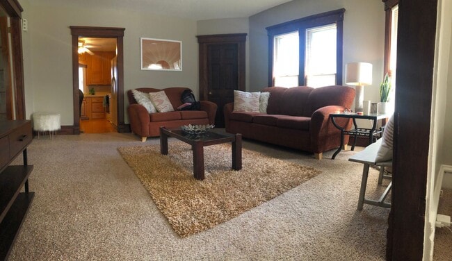 Photo - Large 4-Bed House in Historic Cedar Falls