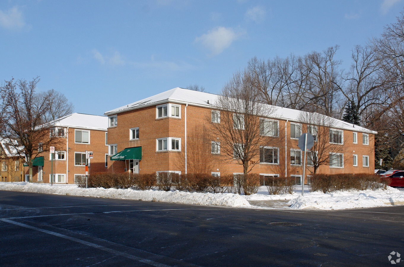 University Court - University Court Apartments