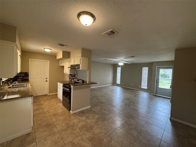 Photo - 7330 Nodding Pines Ln