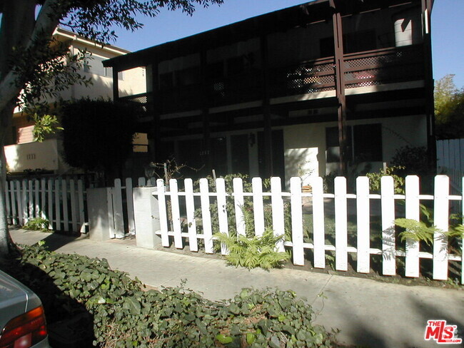 Building Photo - 1237 Franklin St Unit 4 Rental