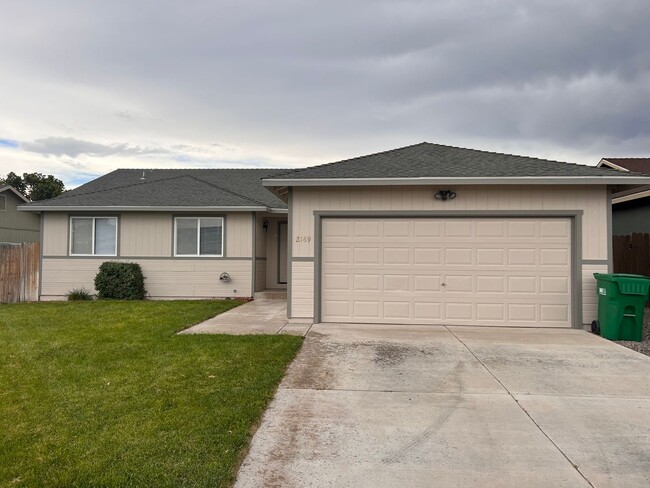 Great 3 bedroom Fernley home located in th... - Great 3 bedroom Fernley home located in th...