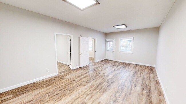 Photo - 2437-2439 Indianola Avenue Unit 2439 Indianola Avenue