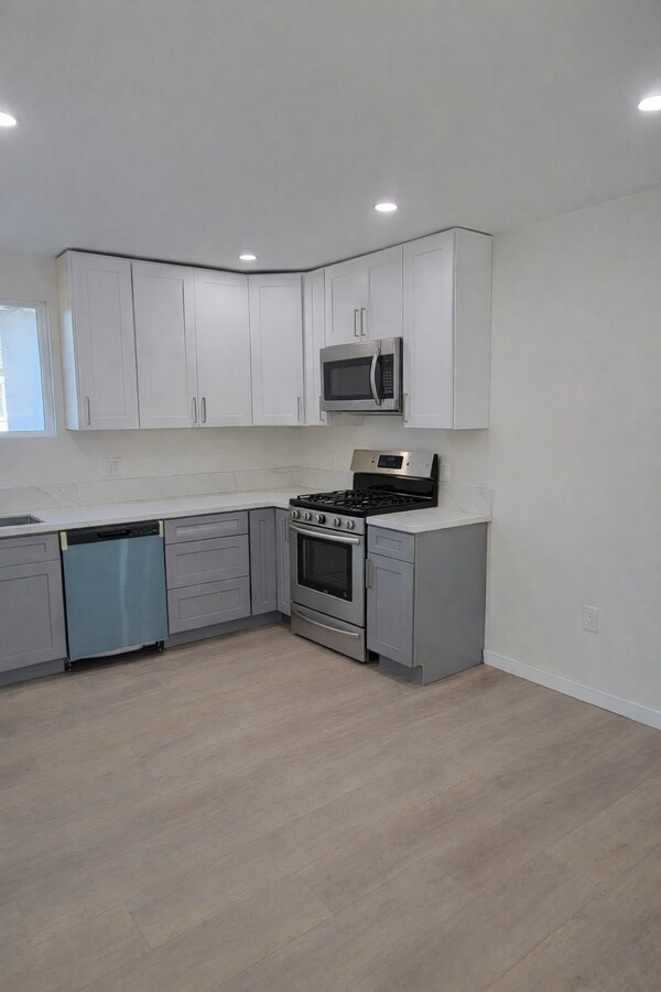 Photo - 4114 9th Ave Unidad 4114