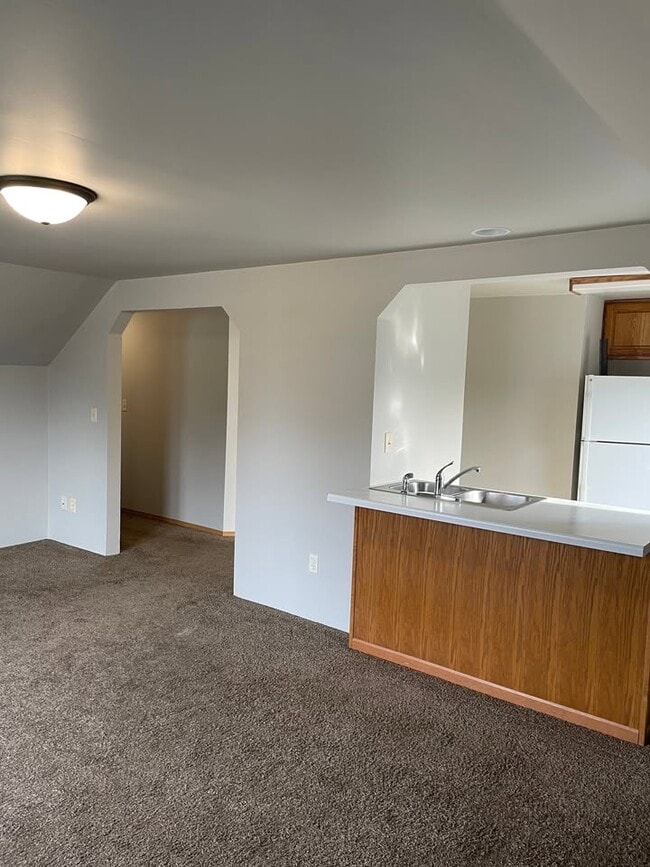 Photo - 1112 Division St