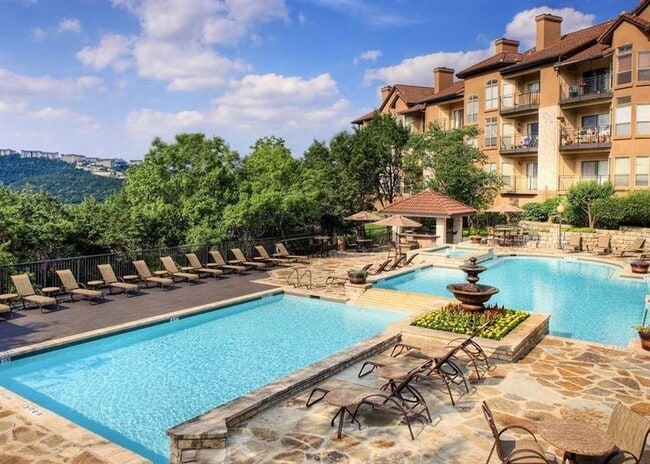Building Photo - 6000 Shepherd Mountain Cove Unit 404