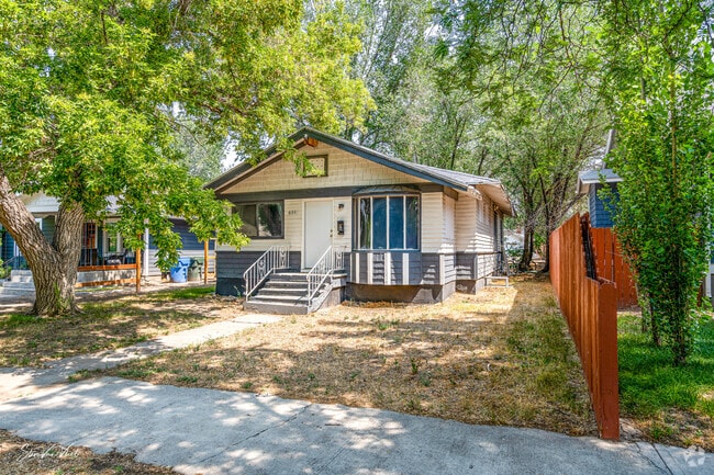 Building Photo - 638 S 9th Ave Rental