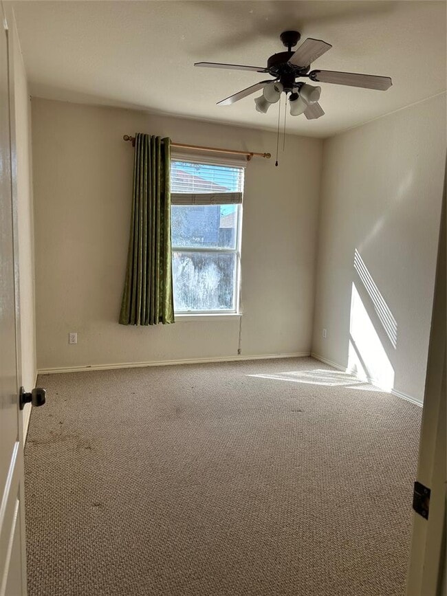 3200 Peruga Ln