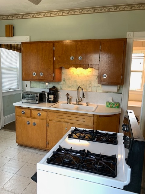 Kitchen - 2454 N Pierce St