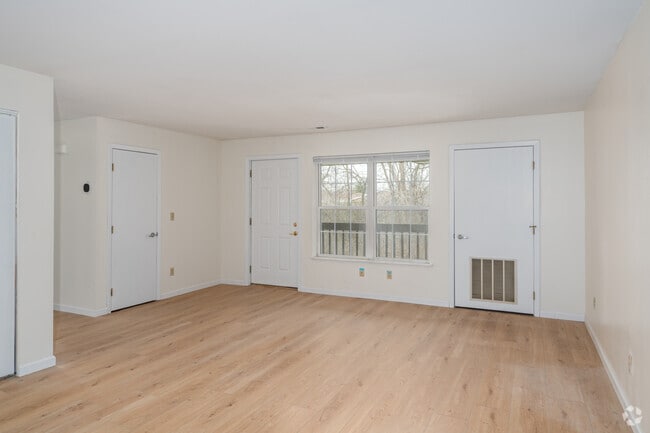 3601 Kingston 2BR, 2BA - 1,025SF - Living Room - Hidden Oaks Apartments