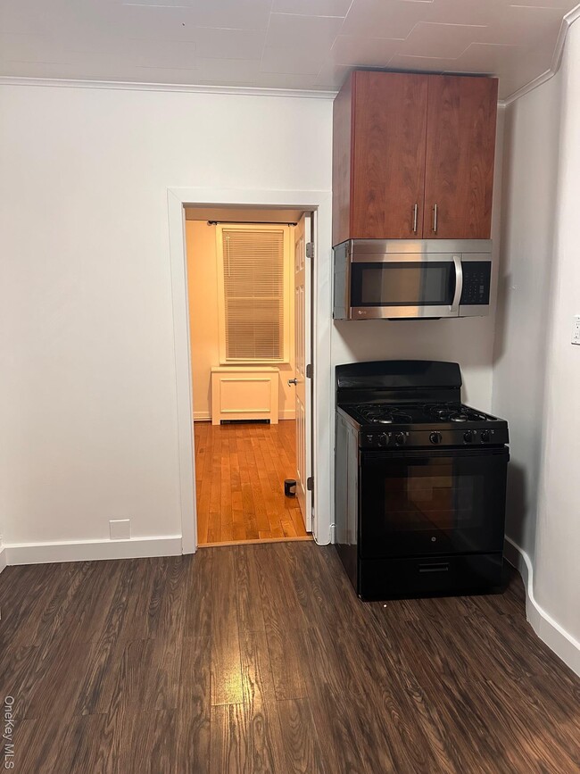 Photo - 60-34 56th Rd