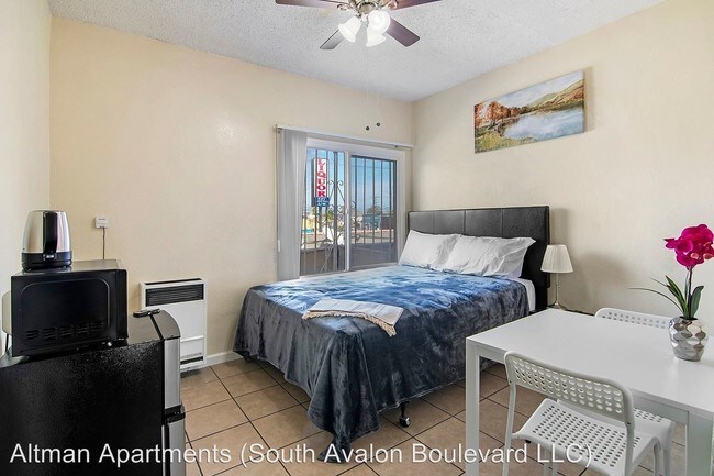 Apartments For Rent Less Than 1 000 In Los Angeles Ca Photo 5117 5123 S Avalon Blvd