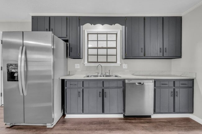 Photo - Renovated 4 Bedroom 2 Bath Home for Rent!!