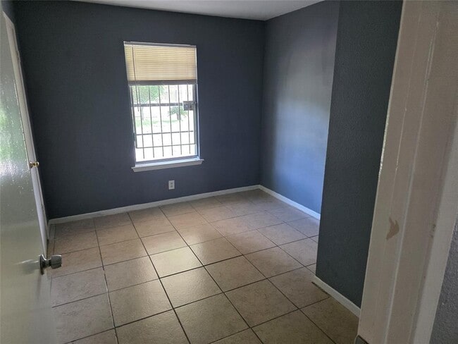Building Photo - 3033 Berry Rd Rental
