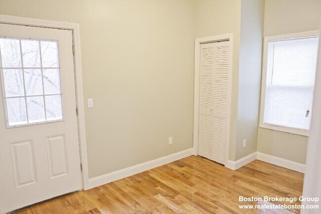 Photo - 17 Imrie Rd Unit 1