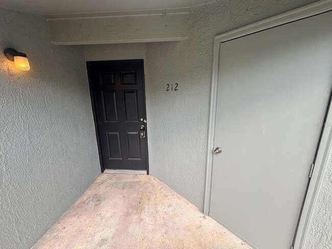Photo - 212 Dorchester Square