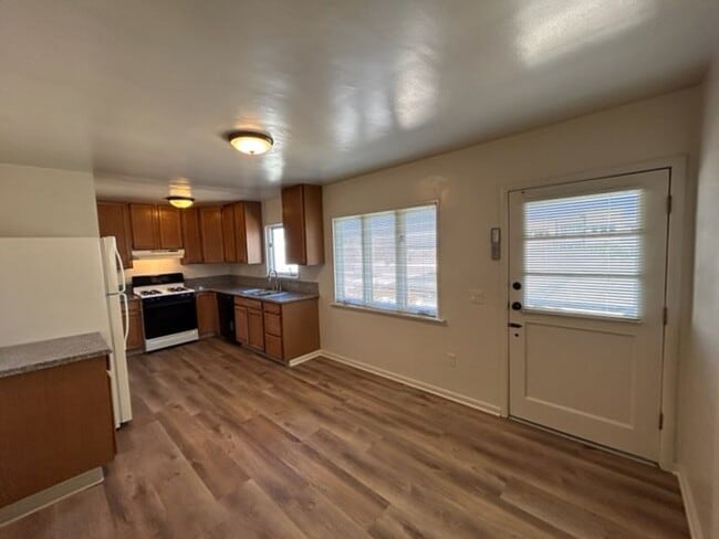 Photo - CM251L Unit 249