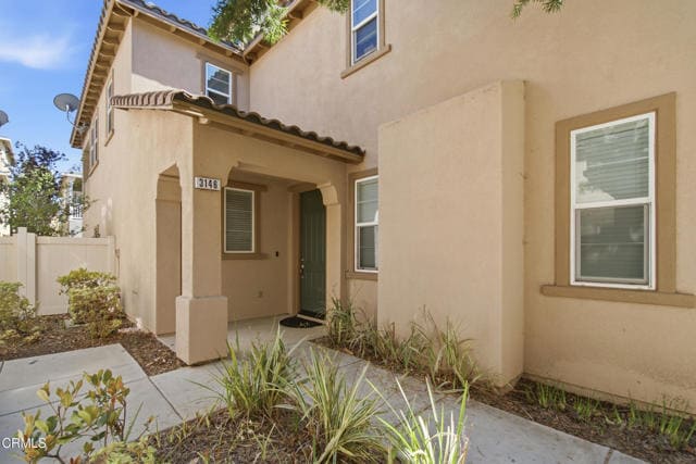Building Photo - 3146 N Ventura Rd