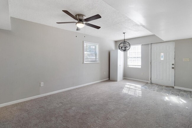 3525 Creighton Rd SW