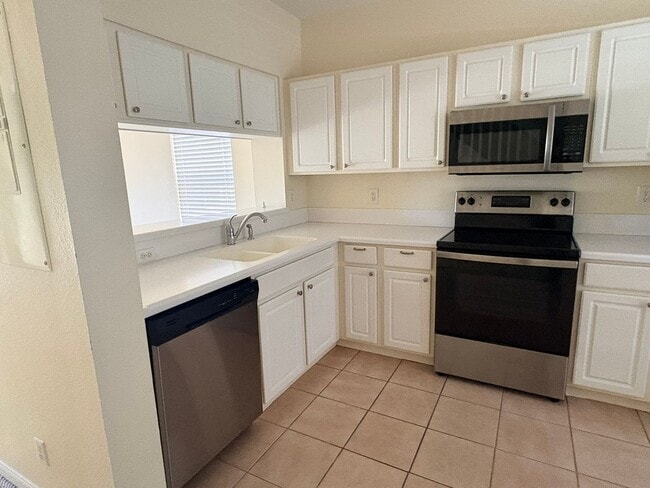 Photo - 2/2.5 Townhome in Fort Myers for Rent