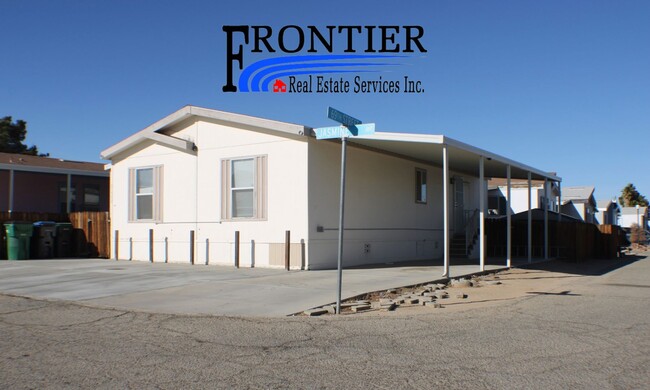 Spacious 3-Bed, 2-Bath Mobile Home in Cali... - Spacious 3-Bed, 2-Bath Mobile Home in Cali...