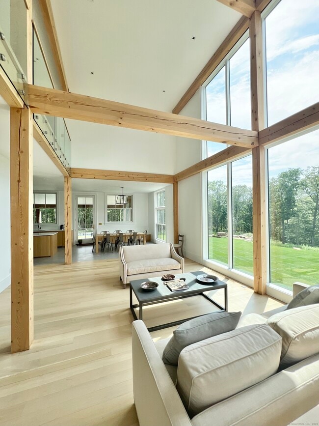 Photo - 36 Yuza Mini Ln